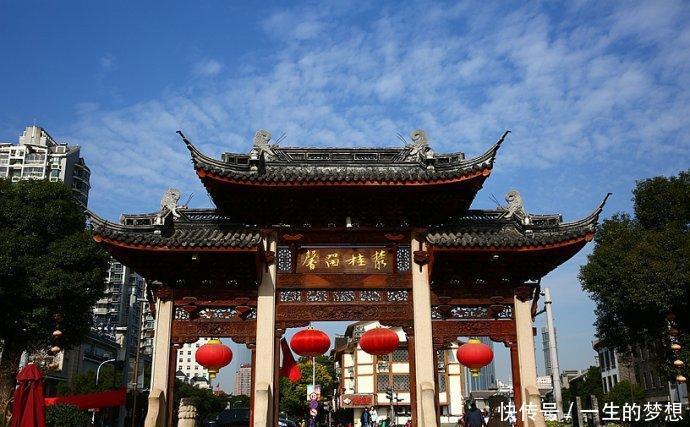 江苏地理关系最奇特的两座城市, 网友说不如合并吧!