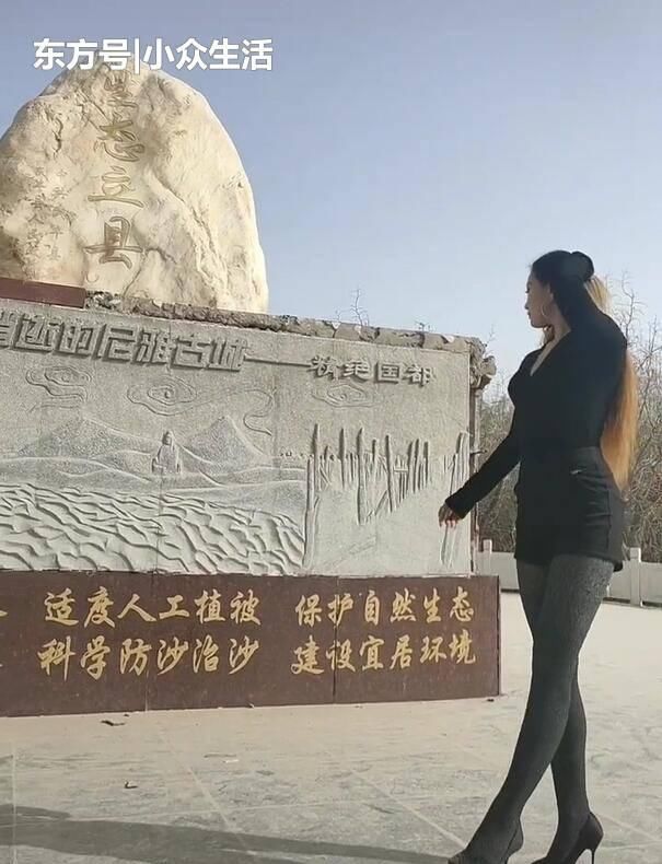  好处|街拍：妹子穿热裤有什么好处?再也不愁个子矮了!
