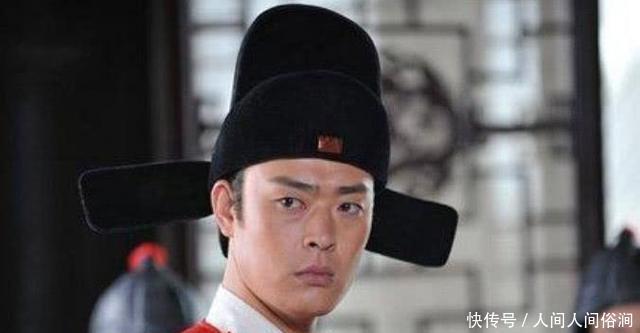  『嘉靖皇帝』12岁被称神童，写下一首词，却成三国演义开篇词，至今无法超越