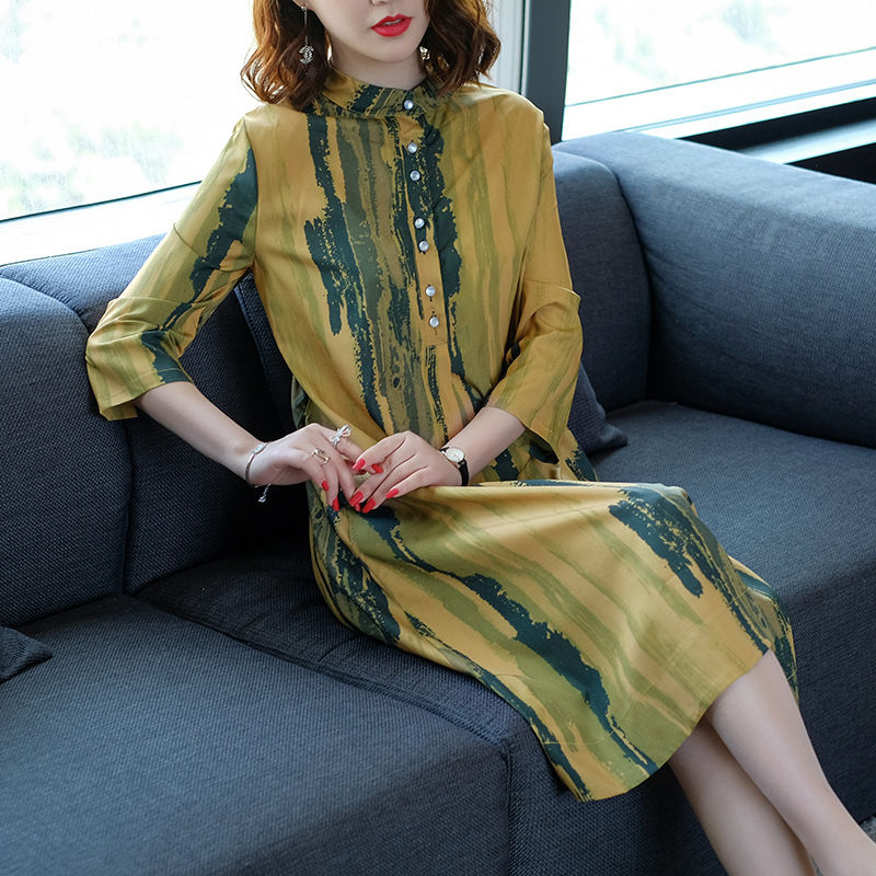 穿过膝裙子才好看，看看这几款，清新吸晴无数人，一款比一款美