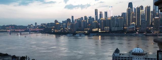 我国四大火炉之首真让人恐惧，这座城市的炎热西安和武汉都比不了