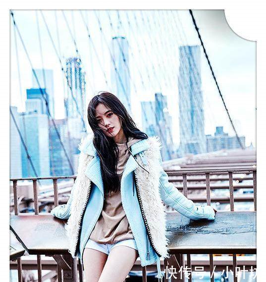 鞠婧祎咋想的竟把袜子当裤子穿，网友单飞后越来越疯狂了！