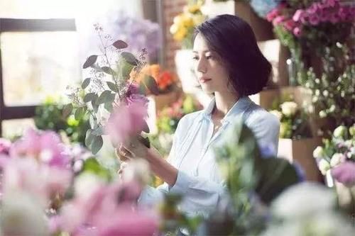 『巩皇』画虎不成反类犬：“巩皇”只一个，不是所有女生都适合女王范
