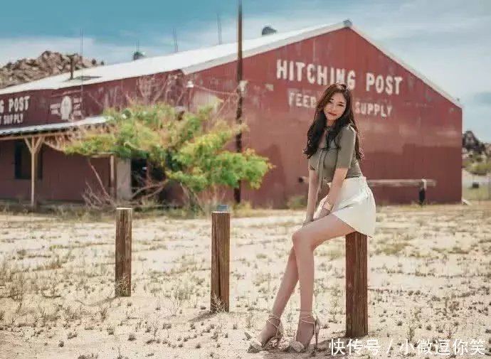 颜值高气场强的精致美女，荒芜的氛围造就空灵美感，长腿要逆天了