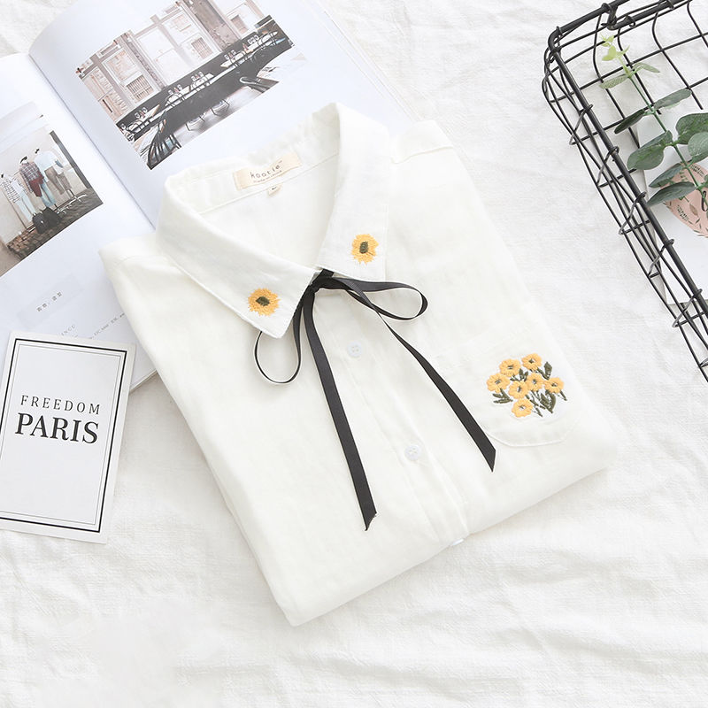 小姐姐还在犹豫穿什么，别犹豫了看看下面，在犹豫过冬了