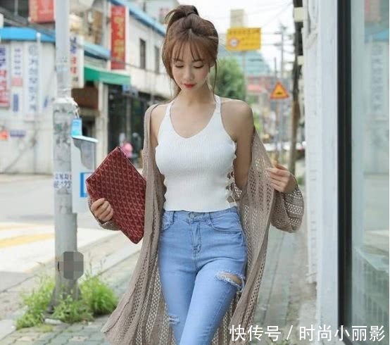 牛仔裤的魅力，让美女爱不释手，让女人更显迷人美丽！