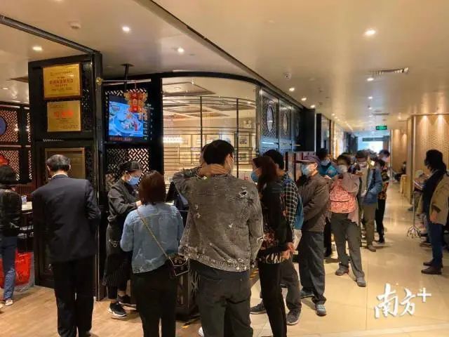  【聚餐】为何还不能聚会聚餐？因为这个病毒太“流氓”！