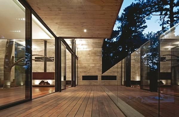 危地马拉，森林中一座3层“金光闪闪”的奢华别墅，超自然感