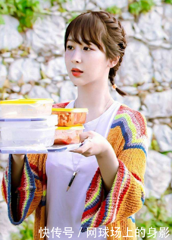  「适合」最适合春夏的3款“编发”，鱼骨辫可爱，泡泡辫减龄，女生快试试