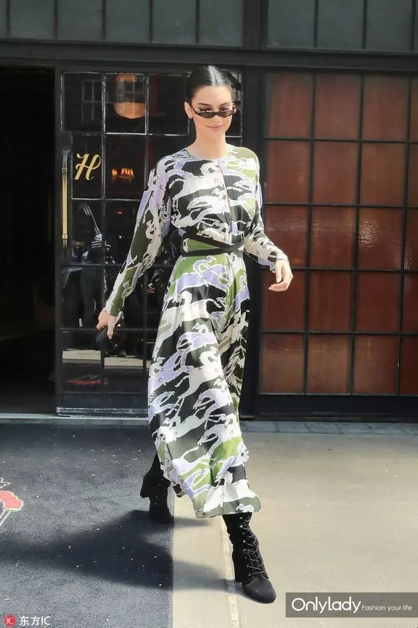 你距离时髦精可能就差一副超窄墨镜了