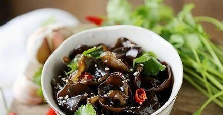 『香菜』美食精选：凉拌木耳，葱油牛肉，南瓜番茄排毒汤，福建荔枝肉