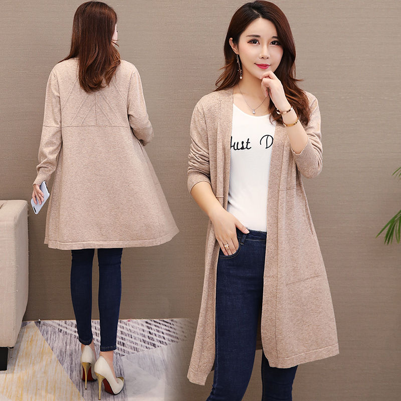 连衣裙已不兴了!现在主流行开衫+小脚裤，洋气大方，女人味十足