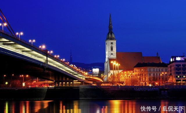 世界上城堡数量最多的国家之一，被称为欧洲的心脏