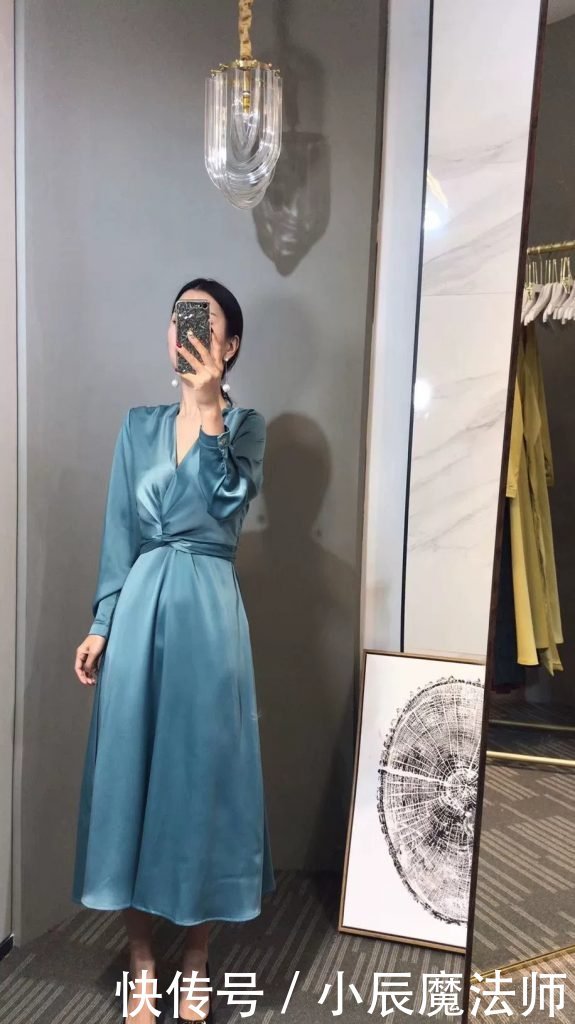 『设计』春天穿什么裙子好看,这样穿,又仙又有女人味