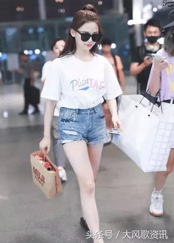 有种短裤叫做杨超越的短裤：安全裤永远露在外面！为秀身材拼了