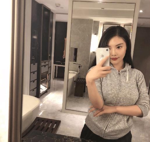 徐冬冬睡衣写真曝光，身材好到犯规，网友：纸巾已备好！