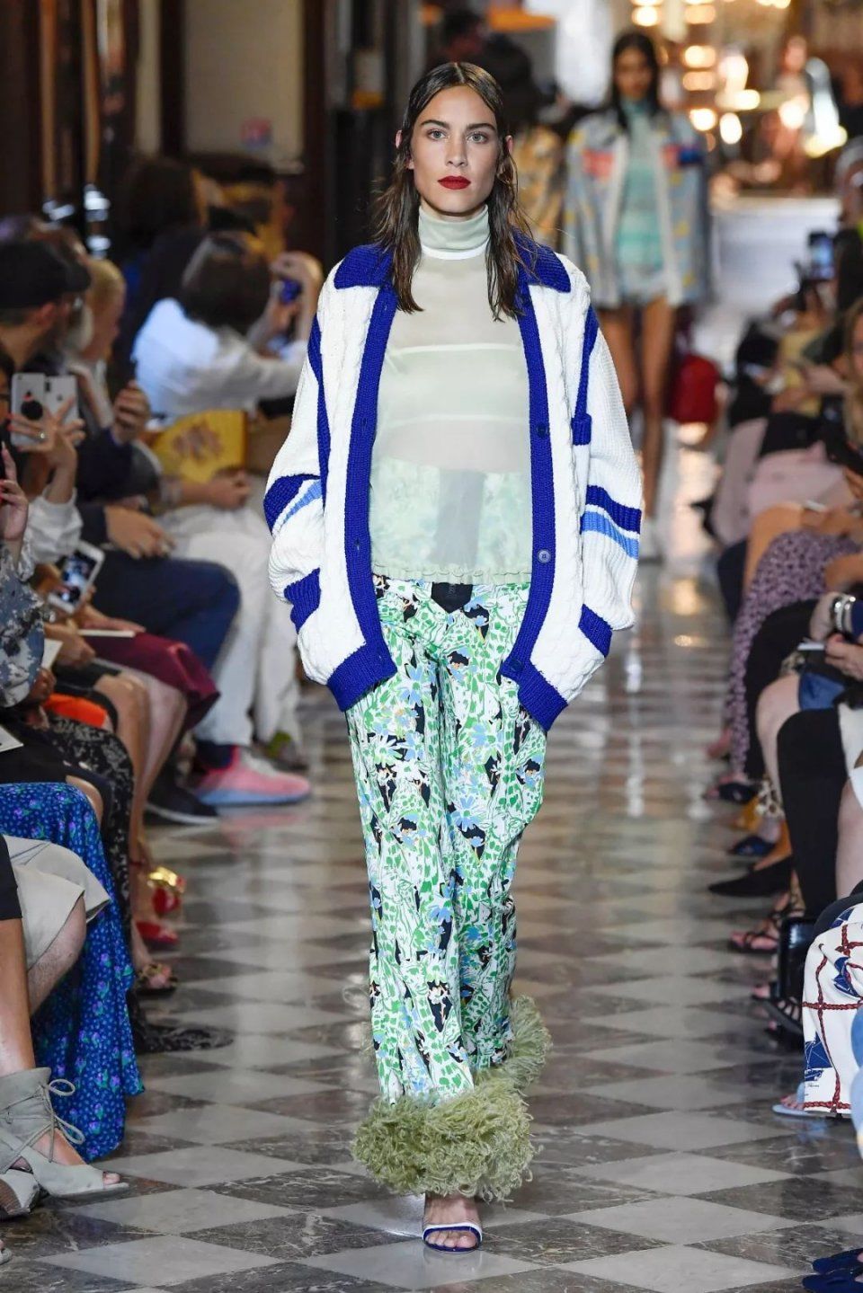 致敬多样性，Miu Miu请来了有史以来最强的“模特阵营”