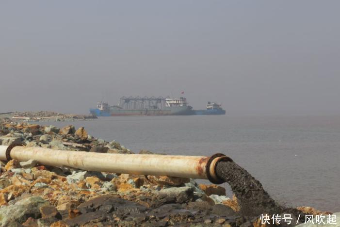 南海“吹沙填海”工程现状：曾经的珊瑚礁，如今媲美马尔代夫