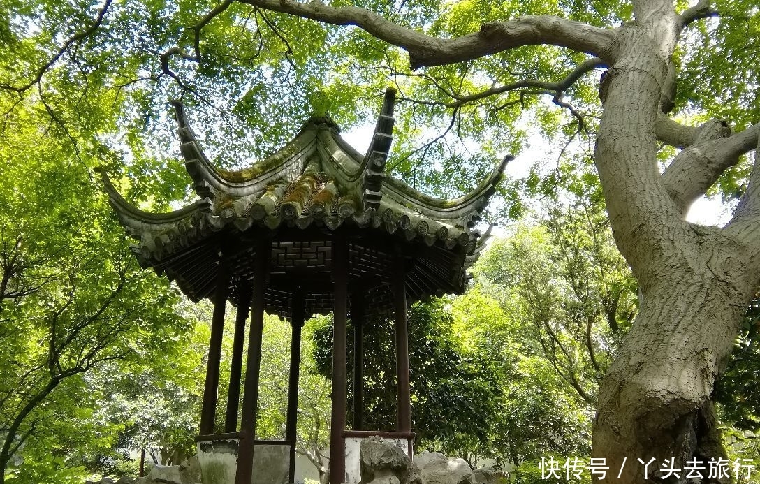 中国有四大名园,一座在北京,一座在河北,还有两座在苏州