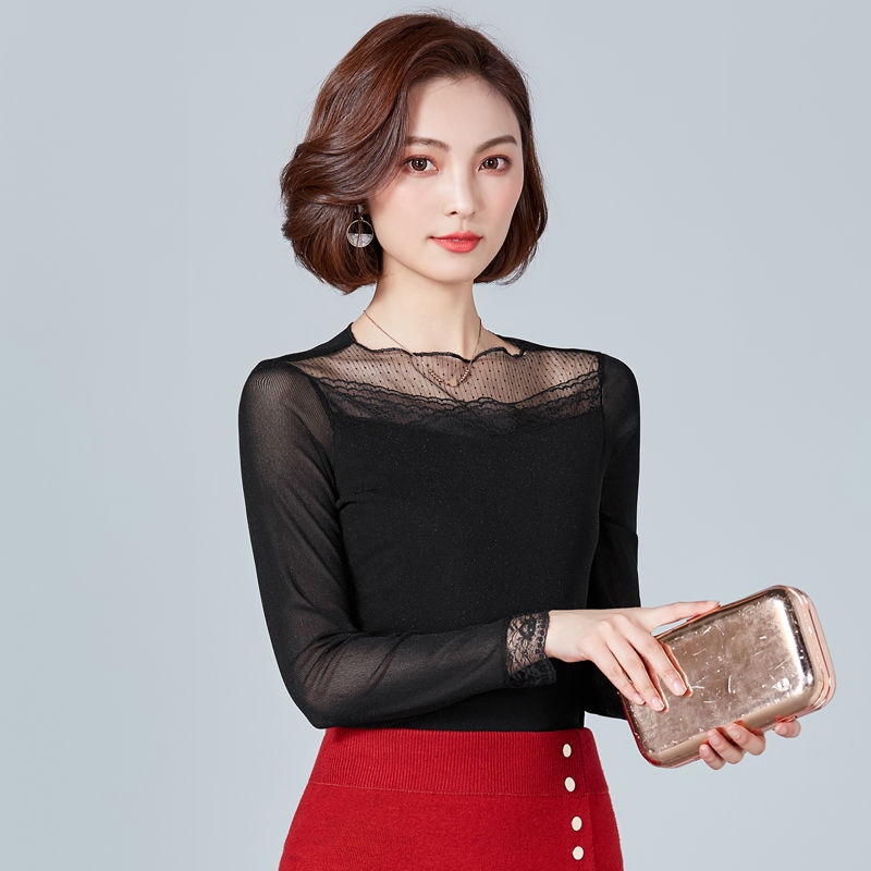 老婆一米55,但从不穿高跟鞋,穿这“小衫”+牛仔裤,显高到爆