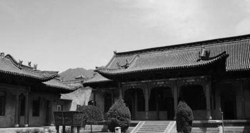  「那两箱黄」老蒋败退台湾后，为何阎锡山却落魄到住窑洞，他的