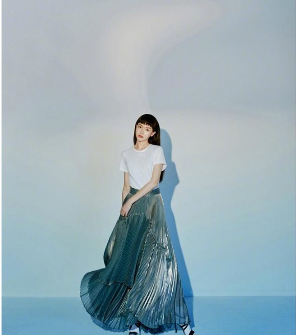 唐嫣自己剪的新发型?锯齿刘海土爆了,网友:一般人根本驾驭不了