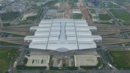 中国建世界最大火车站，力压美国，相当于30个天安门广场