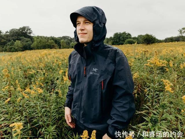 『中年』被安踏收购的“中年品牌”始祖鸟,为何会受到Virgil的青睐