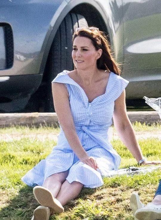 穿400块连衣裙却戴百万珠宝!凯特王妃成为新晋带货女神!