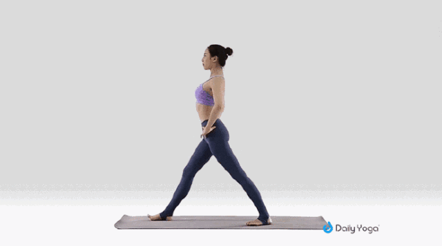 最美辣妈爱上健身，在线颜值加上性感小蛮腰让人不敢相信她生过娃