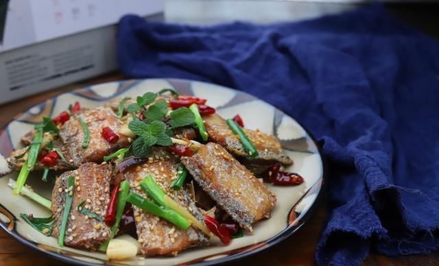  皮肤：当你把头发的末端炸了，你不能直接煮！如果你再这样做一步，你仍然可以节省燃料和气味而不伤皮肤