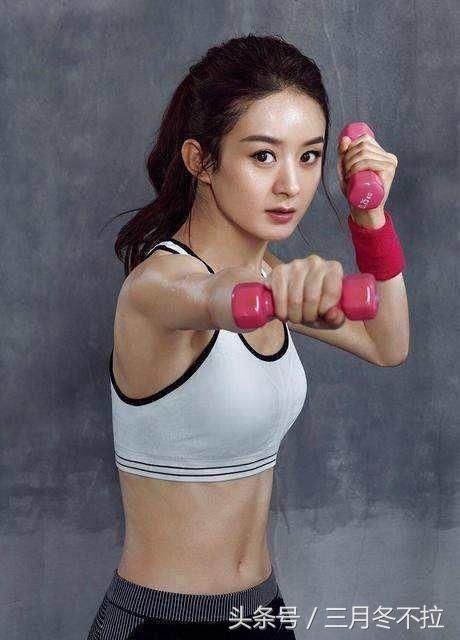 奚梦瑶的亮片裙遭遇迪丽热巴的亮片裙,网友:到底是超模啊,牛