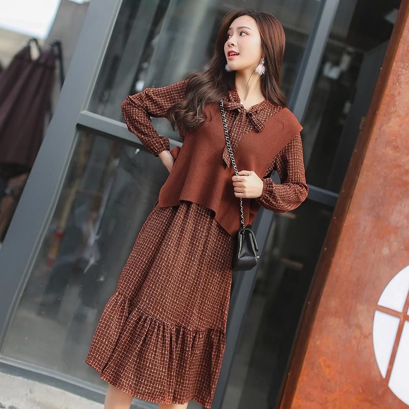 都说秋天别穿连衣裙，那是你没看到这些小香风裙装比套装洋气多了