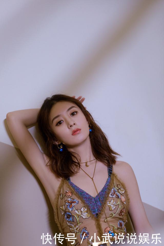 赵丽颖，翻出去年微博置顶，不如大方回应一句到底有没有恋情？