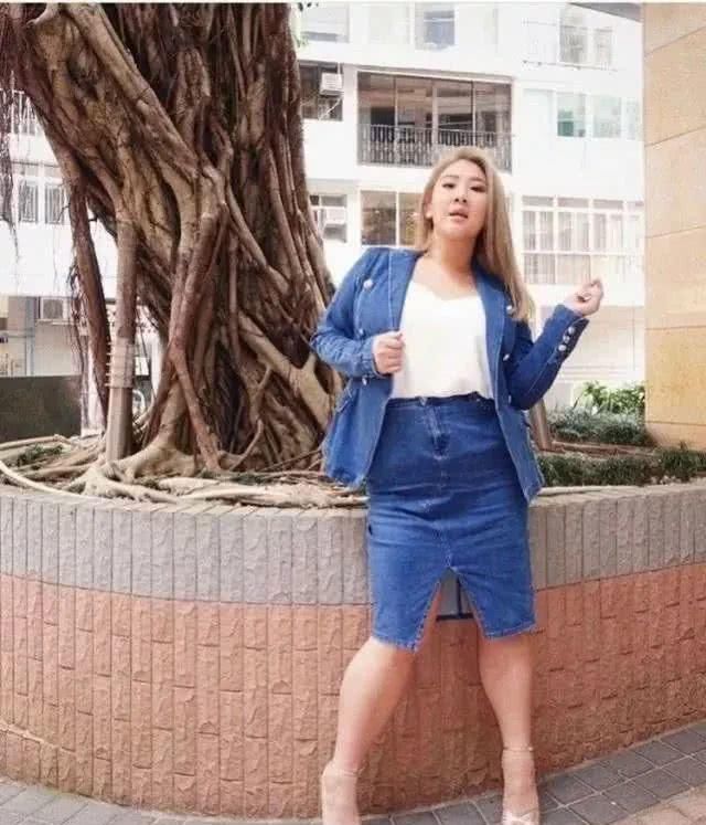  不住@郑少秋女儿胖到收不住？皮肤再好也圆成球，好在气质没变化！