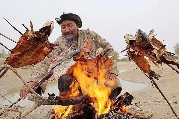 惊艳了世界的罗布泊消失之后,罗布人是如何生存的?