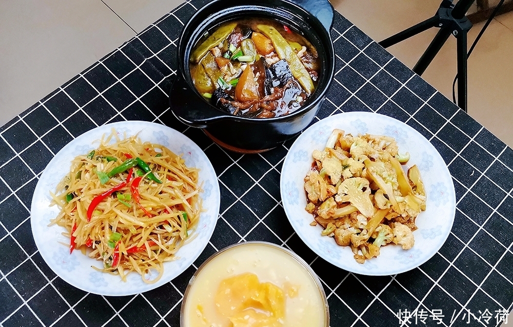  『素炒芸豆』勒紧裤腰带过日子？那是你不会吃，看看我家晚餐，最贵不超10元钱