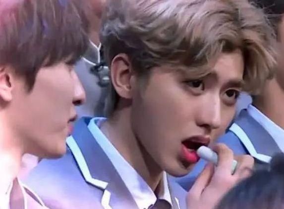 男生化妆小步骤,简单又易学,网友:坐等小姐姐到来!