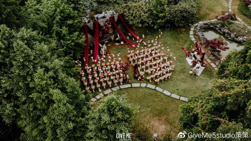  【户外】户外草坪上的婚礼派对，最妙的事是你都懂~