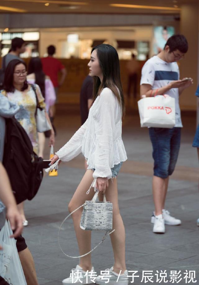 街拍：图4小姐姐的网纱裙真妩媚，图6小姐姐的腿被勒得好紧