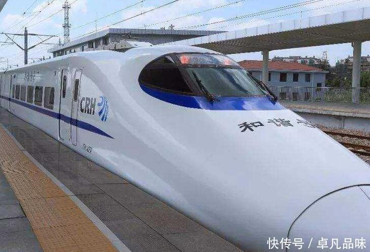 外国人乘坐中国高铁后，指出2大缺点，引起国人“共鸣”