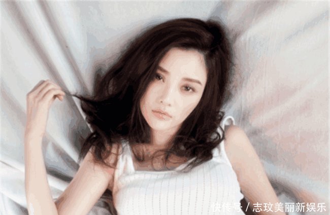 李小璐不雅照再一次被传出, 工作室及时出面澄清, 网友 已没必要