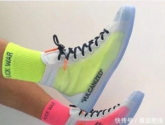 单品■让人欲罢不能的彩色单品,你穿对了吗?