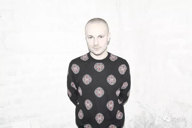 俄罗斯足球队借过，轮到时尚军团上场了|会玩