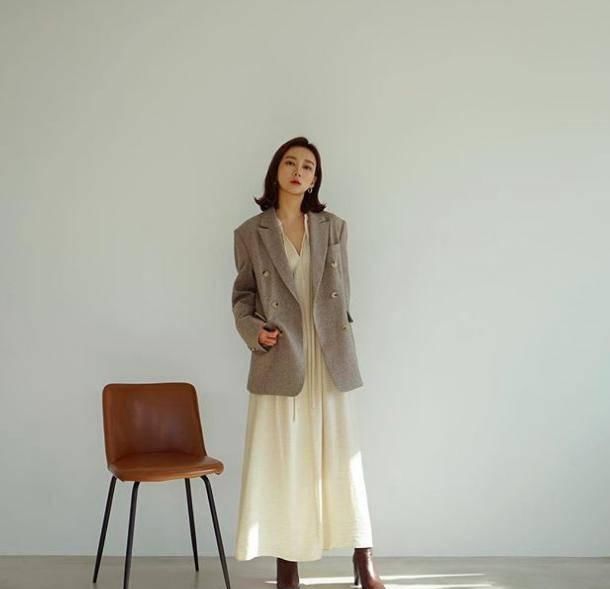  『春天』春天上班穿什么？简约干净的韩风搭配，舒服有气质