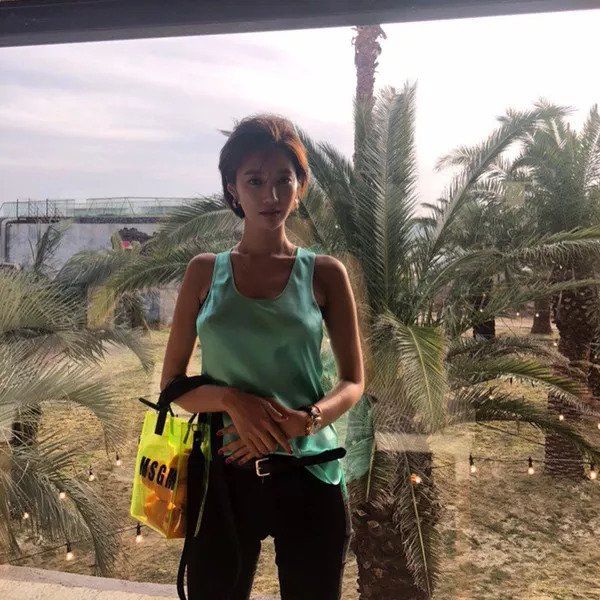 羡慕 | 高俊熙又换新短发?而她的私服穿搭才是真时髦!