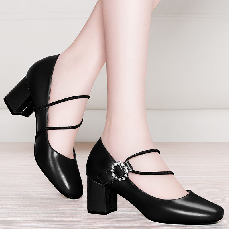 高跟鞋收了吧!国庆出游，新出8款“小皮鞋”，洋气百搭不累脚