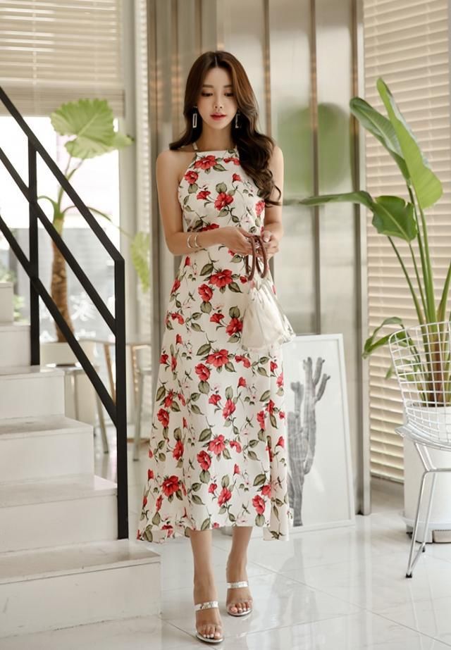 人像摄影：时尚的穿着很好的展现出了小姐姐性感的小蛮腰