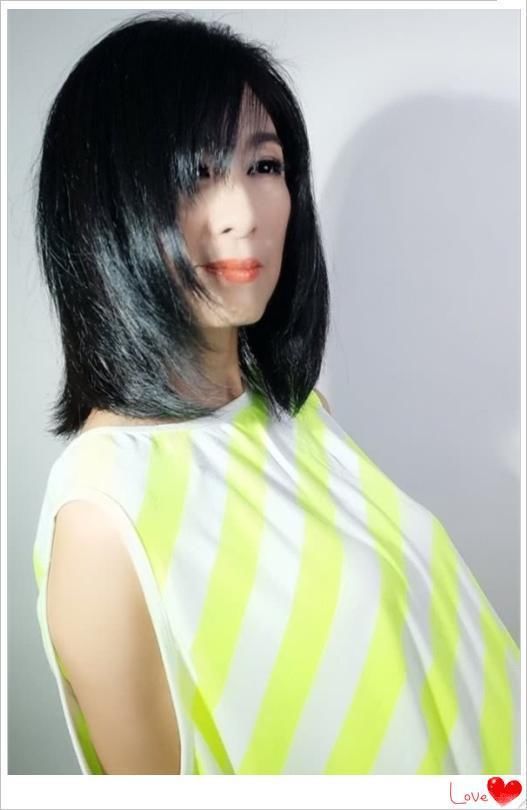 米雪不过剪了个短发，就从63岁变36岁，网友直呼：赵雅芝要让位了