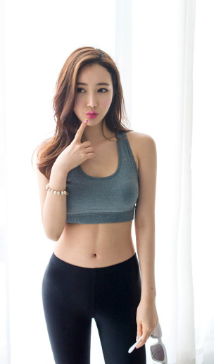 优雅时尚的紧身打底裤美女，整齐又美观，凸显玲珑有致的好身材！